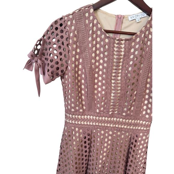 IVY CITY CO. Vera Midi Dress Mauve Mommy & Me Size Medium Eyelet Bows Romantic - Picture 5 of 8